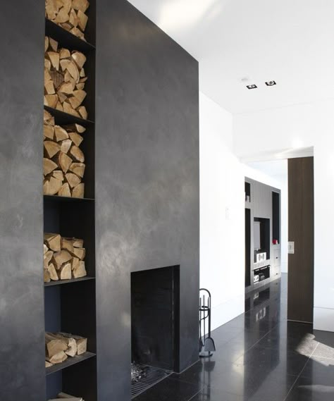 Design Camino, Minimalistic Interior, Black Fireplace, Small Fireplace, Concrete Fireplace, Interior Minimalista, Fire Places, Home Fireplace, Modern Fireplace