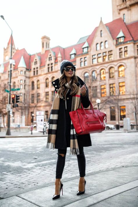 fashion blogger mia mia mine wearing a burberry scarf and christian looubutin so kate heels Burberry Scarf Outfit, Winter Mode Outfits, Thanksgiving Outfit Women, Casual Chic Outfits, Scarf Outfit, Burberry Scarf, Casual Outfit Inspiration, Causal Outfits, Red Handbag