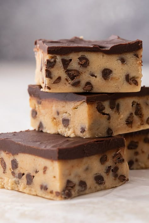 Easy No Bake Cookie Dough, No Bake Cookie Dough Bars, Chocolate Chip Cookie Dough Bars, Best No Bake Cookies, Easy Cookie Dough, Lifestyle Of A Foodie, Easy No Bake Cookies, Edible Cookie Dough Recipe, No Bake Cookie Dough