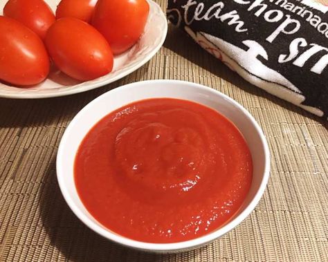 EASY TOMATO PUREE Recipe - Food.com Puree Ideas, Freezing Tomatoes, Handmade Pizza, Pizza Sauce Recipe, Tomato Puree, Asian Inspired Recipes, Oven Baked Chicken, Pureed Food Recipes, Food Categories