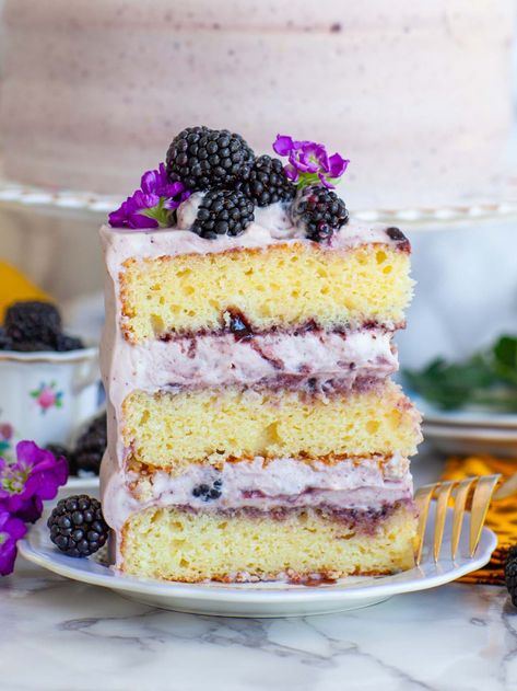 Blackberry Lemon Cake with Blackberry Frosting (video) - Tatyanas Everyday Food Lemon Berry Layer Cake, Blackberries Recipes, Floral Desserts, Blackberry Frosting, Blackberry Jam Cake, Blackberry Cake Recipe, 60th Cake, Blackberry Lemon, Baking Therapy