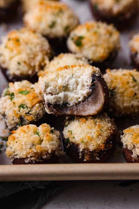 Boursin stuffed mushrooms are a fun, delicious appetizer or side dish. These creamy, cheesy stuffed mushrooms are packed with flavorful Boursin cheese and topped with a delightful breadcrumb crunch. Christmas Themed Appetizers, Boursin Stuffed Mushrooms, Lite Dinners, Stuff Mushrooms, Cheesy Stuffed Mushrooms, Rotation Diet, Boursin Cheese Recipes, Easy Mushroom Recipes, Crab Appetizer