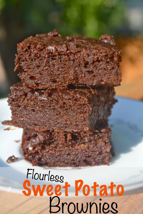 Sweet Potato - Grain Free Brownies - Make the Best of Everything Desserts Nutella, Grain Free Brownies, Pumpkin Drink, Coffee Frappe, Potato Brownies, Flourless Brownies, Diy Easy Recipes, Sweet Potato Brownies, Brownies Chocolate