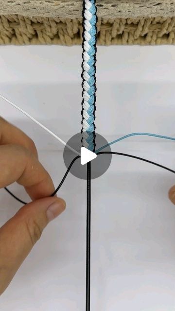 Bracelet Making Tutorial String, Fly Line Bracelet Diy, Easy Bracelet Patterns Step By Step, 4 String Bracelet Pattern, Braclete Pattern String, String Bracelet Patterns Easy, How To Make A Bracelet With String, Bracelet Ideas String, Hemp Bracelet Tutorial