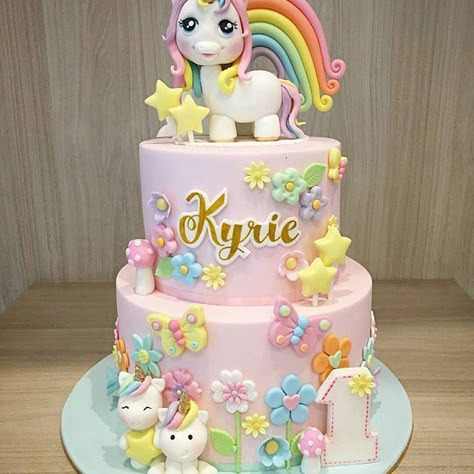 Unicorn Themed Birthday Cake, Unique Unicorn Cake Design, Unicorn Cakes For Girls Birthday, Unicorn Princess Cake, Cute Unicorn Cake, Unicorn Theme Cake, Unicorn Rainbow Cake, Fondant Unicorn Cake Toppers, Unicorn Cake Design