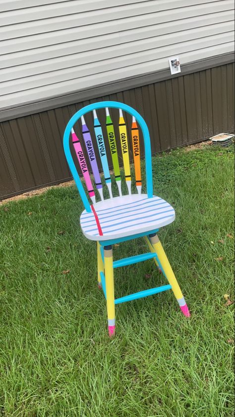 Teacher Painted Chair, Teacher Chairs For Classroom, Painted Teacher Stool, Small Classroom Organization, Teacher Rocking Chair, Teacher Rocking Chairs, School Classroom Themes, Teacher Stools, Childcare Facility