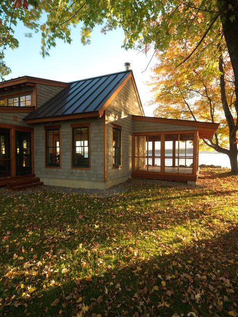 Cottage Porch, Barndominium Plans, Rustic Exterior, Cabin Exterior, Cottage Exterior, Casas The Sims 4, Lake Cottage, Ideas Pictures, Screened Porch