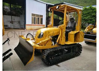 China Farm Machine Supplier: Multi-Functional  35HP Mini Crawler Bulldozer Comp... Compact Tractor Attachments, Yard Tractors, Post Hole Digger, Tractor Idea, Log Splitter, Tractors For Sale, Tractor Attachments, Crawler Tractor, Compact Tractors