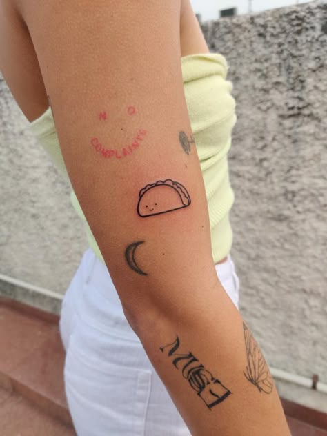 Cute Taco Tattoo, Tiny Taco Tattoo, Taco Tattoo Ideas, Spaghetti Tattoo, Taco Tattoo, Taco Tattoos, Funny Small Tattoos, Tattoo Fillers, Mexico Tattoo