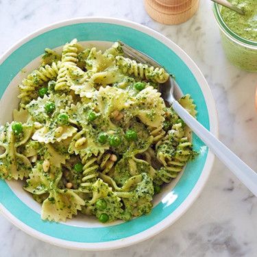 Pasta, Pesto, and Peas by Ina Garten Ina Garden Pasta, Fresh Basil Pesto, Ina Garden, Garden Pasta, Shell Pasta, Pea Pesto, Pasta Pesto, Peas Recipe, Fusilli Pasta