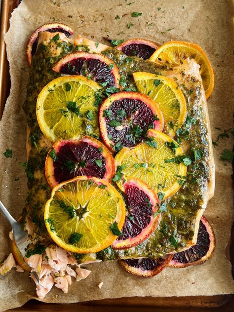 Citrus & Herb Salmon - Something Nutritious Something Nutritious Salmon, Spicy Salmon Sushi, Citrus Salmon, Sushi Taco, Balanced Dinner Ideas, Herb Crusted Salmon, Herb Salmon, Balanced Dinner, Avocado Bowl