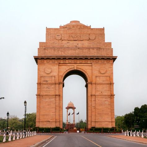 India Gate symbolises the sacrifice of 70,000 Indian soldiers who lost their lives battling against the foreign army during the World War I. Designed by Edwin Lutyens, it features the undying Amar Jawan Jyoti or the Flame of the Immortal Soldier which was added later to honour Indian martyred soldiers in the Indo-Pak War. 

#indiagate #delhi #india #newdelhi #photography #delhigram #indiagatedelhi #delhidiaries #mumbai #instagram #travel #indian #incredibleindia #delhitourism India Gate Photography, Amar Jawan Jyoti, Indian Gate, Jaisalmer Fort, Delhi Tourism, Edwin Lutyens, Holi Images, India Gate, Inner Sanctum