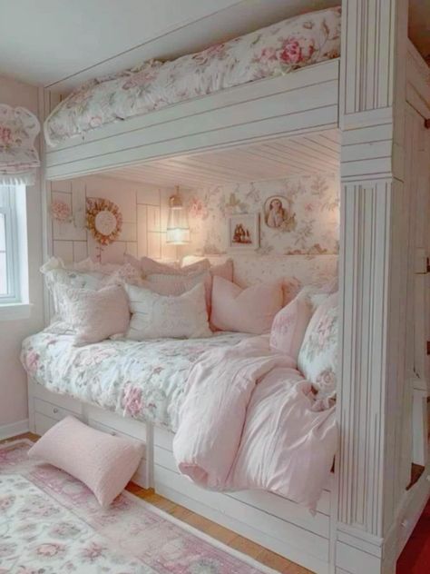 Dream Bedroom Inspiration, Dream House Rooms, Design Del Prodotto, Dream Room Inspiration, Room Makeover Bedroom, Dream House Interior, Room Makeover Inspiration, Cozy Room, Room Inspiration Bedroom