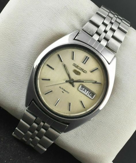 Seiko Day Date, Seiko 5 Automatic, Seiko Men, Used Watches, Seiko 5, Vintage Watches For Men, Never Gonna, Seiko Watches, Funky Jewelry