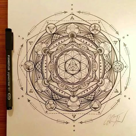 Amazing. Wow. Such an inspiration!!! Geometric Tattoo Sketch, Interesting Tattoos, Tattoos Mandala, Sacred Geometry Tattoo, Sacred Geometry Symbols, Muster Tattoos, Geometry Tattoo, Geometric Symbols, Sacred Geometric