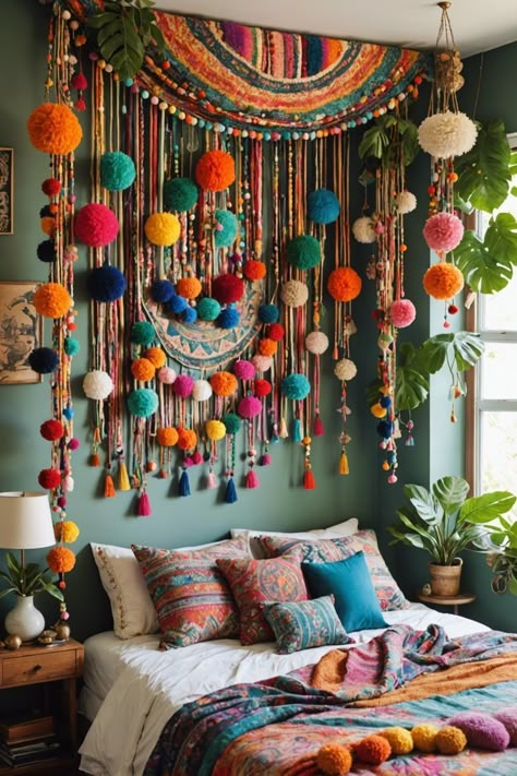 Bohomeian Home Decor, Crochet Room Decor Ideas Bedrooms, Decoration Boheme Chic, Hippie House Decor, Boho Maximalist Decor, Boho Hippie Room, Boho Diy Decor, Hippy Decor, Bohemian Bedroom Decor Ideas