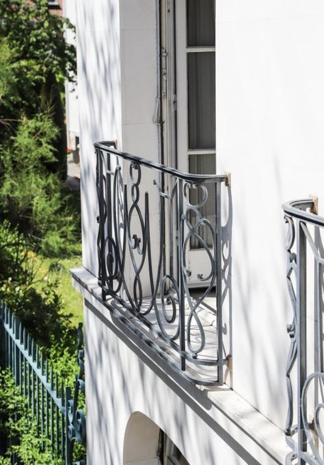 Colombes Juliet Balconies Ideas, Spanish Balcony Railing, Juliette Balcony Railing, French Balcony Railings, Juliette Balcony Ideas, French Balcony Ideas, Juliet Balcony Ideas, English House Exterior, Eco House Plans