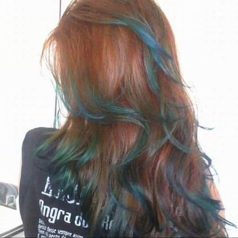 Hair Strings, Underlights Hair, Dyed Tips, Blue Highlights, Pretty Hair Color, Hair Stylies, Dye My Hair, Hair Dye Colors, Hair Inspiration Color