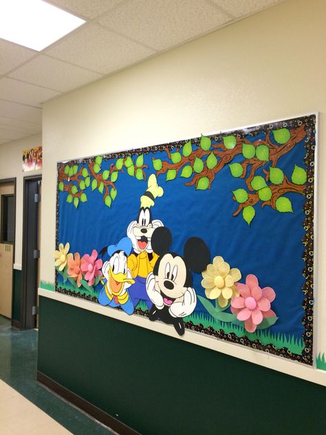 Cartoon Decoration Ideas, Children's Day Notice Board Decoration Design, School Notice Board Ideas, Disney Bulletin Board Ideas, Preschool Welcome Board, Welcome Board Decoration Ideas School, Disney Bulletin Boards, Class Board Decoration, Notice Board Decoration