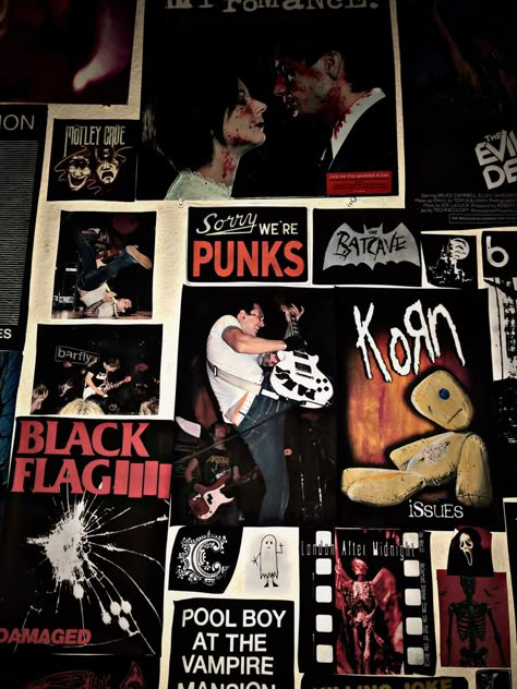 Band Poster Bedroom, My Chemical Romance Room Decor, 2000s Emo Room Ideas, Punk Rock Room Aesthetic, Grunge Bedroom Ideas Punk Rock, Emo Room Inspo 2000s, Mcr Bedroom, Punk Dorm Room, Pop Punk Room