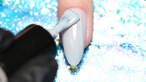 This is a guide to marble nail ideas. Learn how to do marble nails with gel polish using this easy step-by-step tutorial. Marble Nails How To, How To Do Marble Effect On Nails, How To Do Marble Nails With Gel Polish, How To Do Marble Nails With Blooming Gel, Water Marble Nails Tutorial, Gel Nail Tutorial, Nail Art Box, Grey Nail Polish, Marble Nail Designs