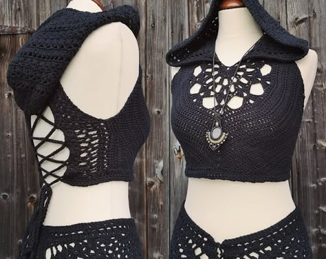 Gothic Crochet Clothes, Crochet Halloween Top Free Pattern, Edgy Crochet Patterns Free, Larp Crochet, Edgy Crochet Patterns, Punk Crochet Patterns Free, Crochet Gothic Patterns, Alternative Crochet Patterns, Goth Crochet Patterns Free