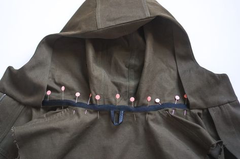 Sewing Hood or Collar (Unlined Version) // Kelly Anorak Sewalong | Closet Core Patterns Hooded Jacket Pattern Sewing, Anorak Pattern, Hooded Jacket Pattern, Closet Core Patterns, Strong Curves, Jacket Lining, Sewing Collars, Shirt Dress Pattern, Flat Felled Seam