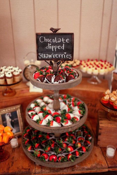 Thrifty Wedding Catering Ideas - So they call me Jam Jar Gill... Boda Vintage Ideas, Reception Food, Chocolate Dipped Strawberries, Wedding Dessert Table, Wedding Dessert, Strawberry Dip, Dessert Bar, Wedding Forward, Tiered Trays