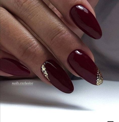 Wine Red Wedding Nails, Wine Wedding Nails, Burgundy Nails Wedding, Wine Red And Gold Nails, Wine Color Nails Designs Burgundy, Red Acrylic Almond Nails, Dark Red Nails With Design Burgundy, Nails Bordeaux Gel, Garnet Nails Designs