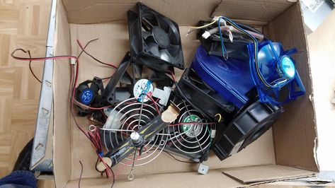 Alter Computer, Metal Detecting Tips, Old Cd, Old Computer, Power Out, Computer Parts, Headphone Amplifiers, Old Computers, Project Board