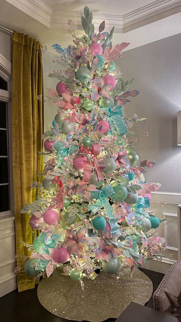 Turquoise And Pink Christmas Tree, Irredescent Christmas Tree Decor, Pastel Color Christmas Tree, Pink And Mint Christmas Tree, Iridescent Christmas Decor, Iridescent Christmas Tree, Candyland Tree, Pink Green Christmas, Pastel Christmas Tree