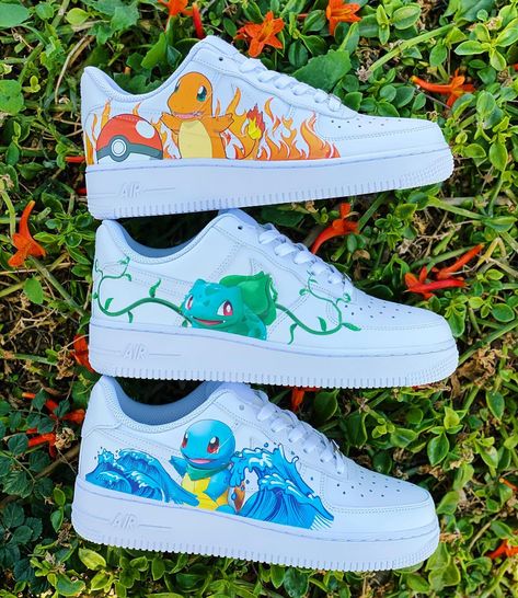 Charmander, Bulbasaur, or Squirtle? TAG a Pokémon fan! LINK IN BIO🔥 Tenis Air Force, Shoe Painting, Custom Painted Shoes, Tenis Air, Custom Shoes Diy, Custom Af1, Nike Shoes Air Force, Custom Nike Shoes, Unique Sneakers