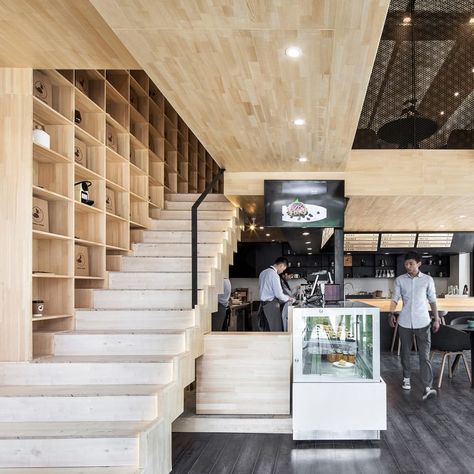 Mezzanine Floor Restaurant, School Coffee Bar Ideas, Mezzanine Cafe, Nature Cafe, Bar Under Stairs, Warehouse Architecture, Stair Design, Calming Spaces, Burger Restaurant