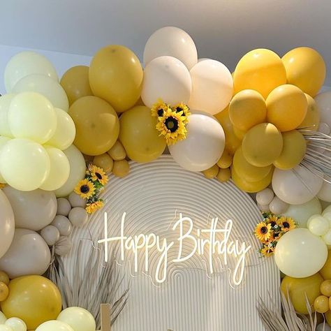 BALLOONS & EVENT DECOR on Instagram: "Our little rays of sonshine 🌻🌞 This is just the display we needed to add a bit of sunshine into our lives this summer! These two gorgeous little brothers celebrated their 1st & 3rd birthdays just six weeks apart so Mummy & Daddy thew them a joint party 🎉 Online catching up on messages today 💌 #pictureperfectbyemily #balloonsincoventry #sunshinetheme #sunshineparty #sonshine #mysonshine #ourlittlrrayofsunshine #birthdaytheme #kidsparty #sunshineballoons" Yellow 2nd Birthday Party, Birthday Party Yellow Theme, Yellow Color Birthday Theme, Flower Decor Birthday, Yellow 50th Birthday Party, Sunflower Theme Birthday, Sunflower Party Theme Birthday, Sunflower Birthday Decorations, Yellow Theme Birthday Party Decor