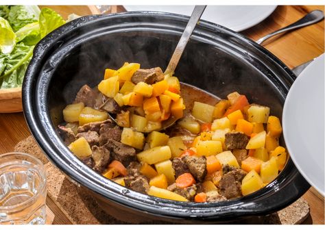 40 low FODMAP crockpot recipes (dietitian approved) - THE IBS DIETITIAN Low Fodmap Crockpot, Slow Cook Lamb, Venison Casserole, Baked Bbq Chicken Wings, Slow Cooker Curry Recipes, Clean Eating Crockpot, Ground Beef Quinoa, Cook Lamb, Chicken Panini Recipes