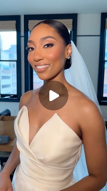 Moriah Mierre - Detroit Makeup Artist on Instagram: "Kicking off the start of bridal season with this timeless, elegant glam on my gorgeous bride Candyce for her classic wedding! 💍 She wanted a very soft and polished look for her bridal makeup. Minimal foundation, radiant skin, neutral tones and natural brows! Sometimes less is more. 🤍 I absolutely adored this bridal look! Congratulations to this beautiful couple and thank you Candyce for allowing me to be apart of your special day! ✨ Let me know what y’all think of this look! 😍 Do you prefer more natural or full glam for bridal makeup? 📸: @nikimariephoto #BeatByMo #thebeatlounge @thebeatloungeco #detroitmua #detroitmakeupartist #bridal #bridalmakeup #bridalmakeupartist #weddingmakeup #michiganmakeupartist" Bright Eye Bridal Makeup, Modern Bridal Makeup, Shay Mitchell Makeup, Makeup Minimal, Bridal Makeup Natural, Full Glam, Natural Brows, Beach Bride, Wedding 2025