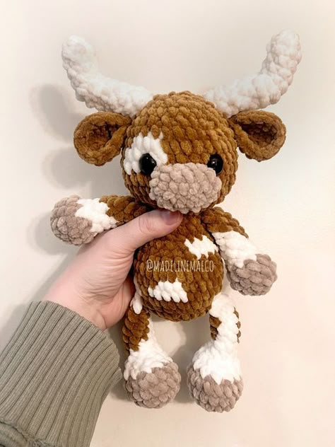 Longhorn crochet pattern- Longhorn cow pattern, amigurumi longhorn cow, Texas Longhorn cro #easycrochet, #amigurumi, #stuffedanimals, #smallcrochetprojects, #kawaiicrochet Longhorn Cow Crochet Pattern, Crochet Longhorn Cow, Longhorn Crochet Pattern Free, Crocheted Highland Cow, Off The Hook Yarn Projects, Western Crochet Ideas, Western Crochet Patterns, How To Crochet A Cow, Longhorn Crochet Pattern