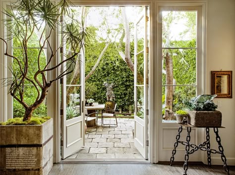 French Doors out onto the patio Wooden Patio Doors, Concrete Backyard, Outside Room, French Windows, Casa Vintage, Patio Interior, Extension Ideas, Open Door, French Doors Interior