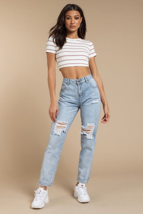 Lexington Boyfriend Jean in Light Wash - $78 | Tobi US High Waist Outfit, Comfy Jeans Outfit, Look Kylie Jenner, Still The One, Best Jeans For Women, Casual Party Outfit, Mom Jeans Outfit, Jeans Outfit Casual, The Boyfriend