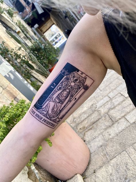 Tarot Tattoo Color, High Priestess Tarot Tattoo Minimalist, Tarot Card Tattoo Placement, Tarot Card Tattoo High Priestess, The High Priestess Tattoo, The High Priestess Tarot Tattoo, High Priestess Tattoo, Priestess Tattoo, Morpheus Sandman