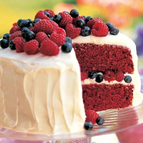 Pie Decorating Ideas, Cake With Raspberries, Holiday Deserts, Fourth Of July Cakes, Bolo Red Velvet, Fit Foods, Cake For Breakfast, Cakes Frosting, Fourth Of July Food