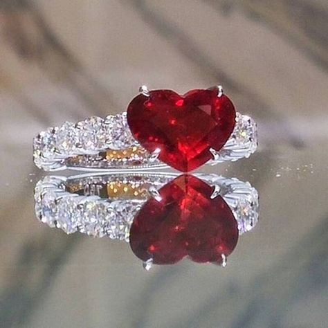 Heart Shaped Diamond Ring, Jewerly Ring, Drugstore Foundation, Heart Shaped Diamond, Ruby Jewelry, Pretty Rings, I Love Jewelry, Gorgeous Jewelry, Bead Jewellery