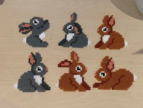 Hama Beads Bunny, Perler Beads Bunny, Perler Bead Easter Patterns, Hama Beads Patterns Easter, Hama Beads Patterns Animals, Easter Perler Beads, Bunny Perler Beads, Hama Beads Easter, Easter Perler Bead Patterns