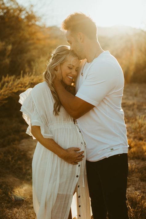 Maternity In Field, Maternity Session Outdoor, Maternity Outside Photography, Lifestyle Maternity Photography Outdoor, Maternity Photo Shoot Ideas Field, Maternity Photography Couples Outdoor, Arizona Maternity Photos, Maternity Shoot Photos, Golden Hour Maternity Photos