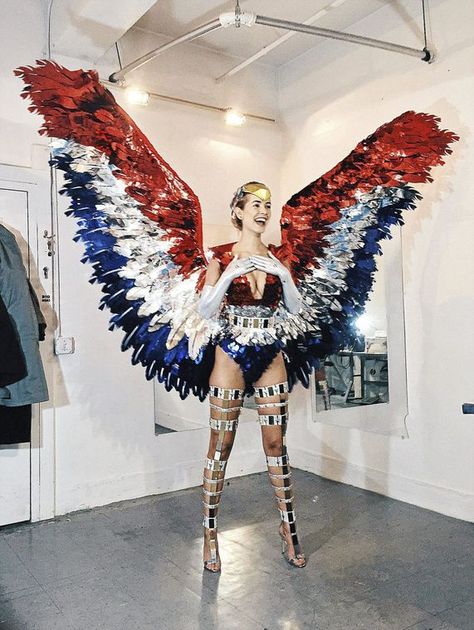 TVtype: Tulsa's Miss USA will stun in parade of nations on Sunday's Miss Universe Pageant (copy) Pageant National Costume, Eagle Costume, Horror Movie Outfits, Mrs Universe, Usa Costume, Movie Star Dress, Christmas Fashion Outfits, Olivia Jordan, Dress Anarkali