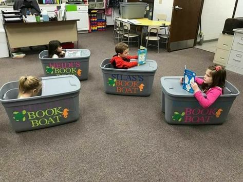 Adorable "Book Boat" made out of a Rubbermaid tote bin. Book Boat, Flexible Seating Classroom, Kids Reading Books, Classroom Seating, Preschool Craft, Flexible Seating, Daycare Ideas, Teacher Things, Classroom Library