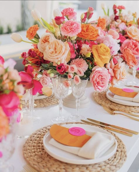 Pink Table Settings, Orange Wedding Themes, Orange And Pink Wedding, 21 Diner, Gold Wedding Theme, Bridal Shower Inspiration, Boda Mexicana, Table Scape, Pink Table