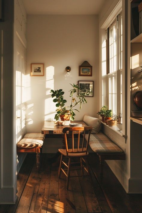 Dining Space In Kitchen, Earthy Vintage Interior Design, Vintage House Decoration, Unique Small Kitchen Designs, Making Use Of Small Spaces, Small Farmhouse Decor Ideas, Small House Aesthetic Interior Design, Small Space Style, Dream Kitchen Cozy