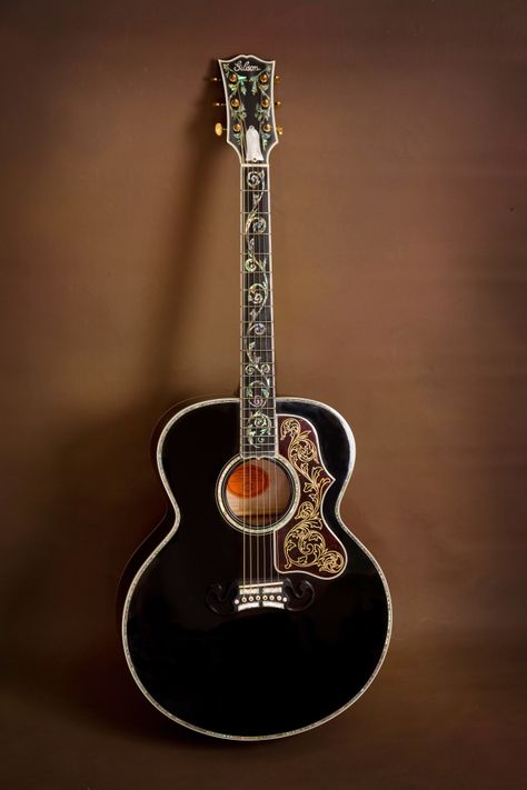 Price: SOLD! Here we have a 2003 Gibson SJ-200 Custom Vine in excellent condition! These guitars are a rarity in the Gibson world. Very few of them are produced. Even fewer are produced in this rar… Acoustic Guitar Art, Custom Acoustic Guitars, Fender Acoustic Guitar, Acoustic Guitar Photography, Fender Acoustic, Gibson Acoustic, Guitar Making, Guitar Photography, Gibson Guitar