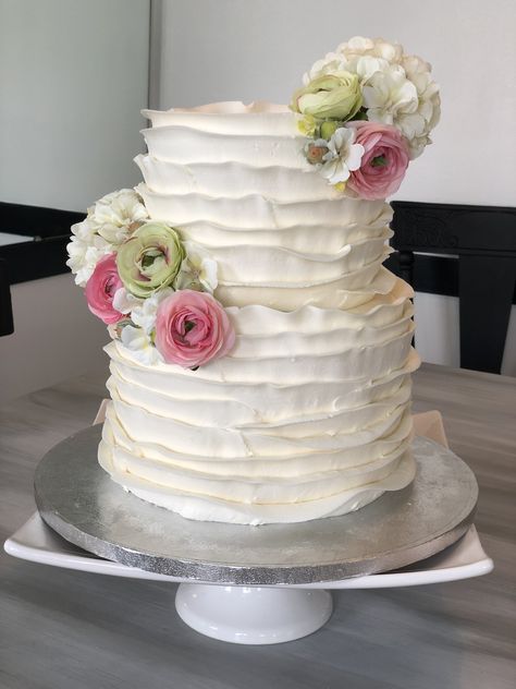 Buttercream ruffles wedding cake. Buttercream Ruffle Wedding Cake, Wedding Cake With Ruffles, Jojo Wedding, Cake Ruffles, Buttercream Ruffle Cake, Ruffled Wedding Cake, Buttercream Ruffles, Cakes Beautiful, How To Make Wedding Cake